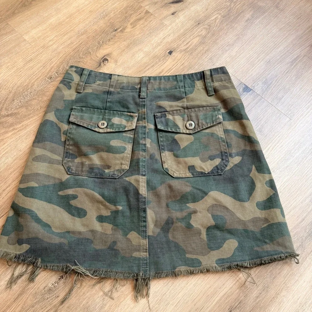 BLANK NYC Camo Cargo Mini Skirt‎ Frayed Hem Size 26